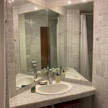 16e Apartment Paris